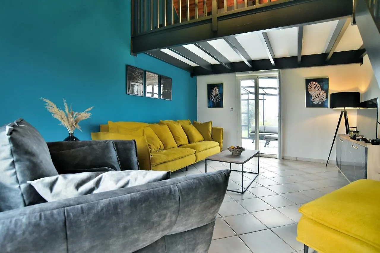Holiday home Maison Victoria - Avec Piscine Pledeliac France